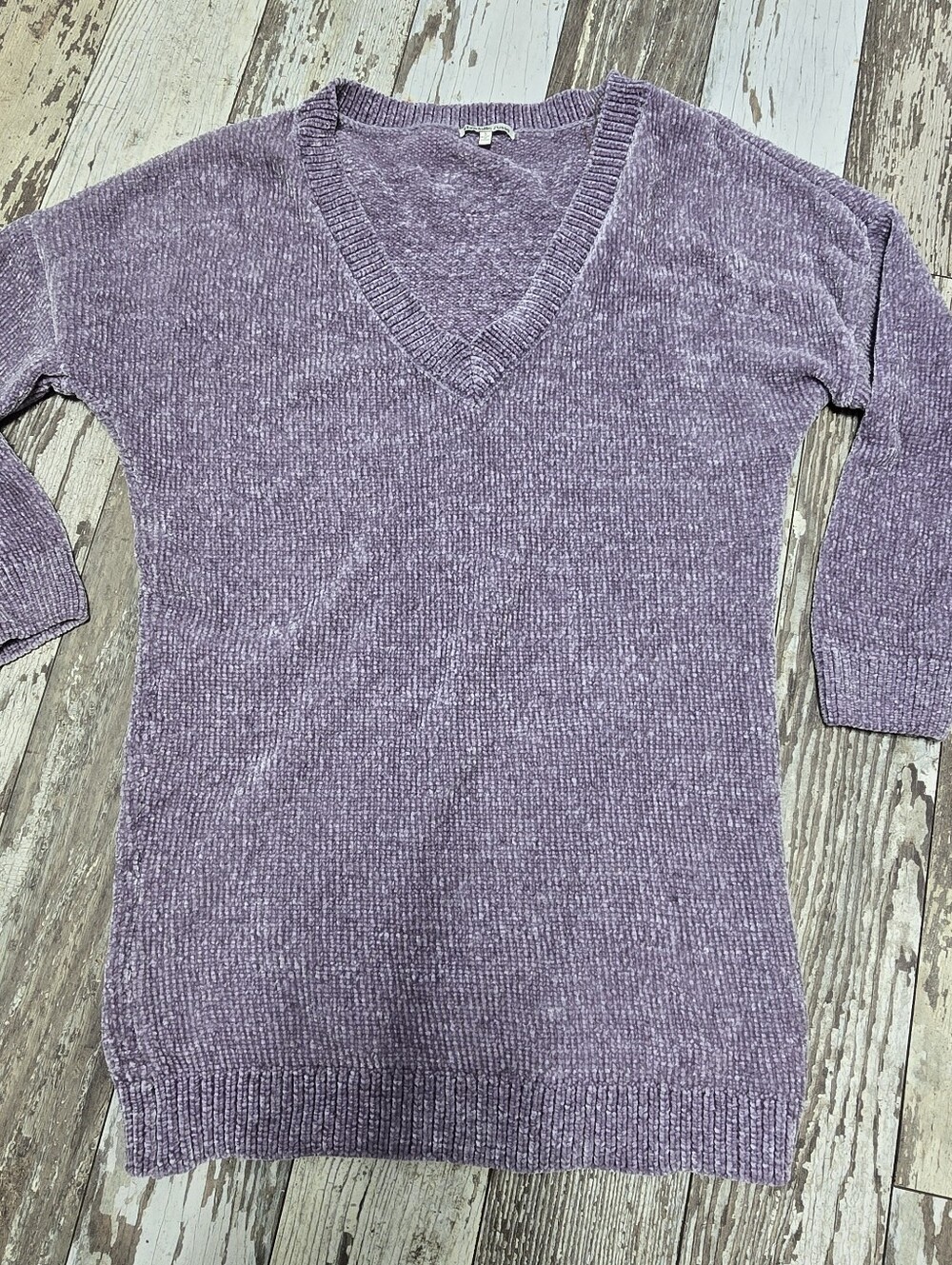 Charlotte. Russe Women's Lavender V-neck Tunic Sweater Size Small - Picture 1 of 8